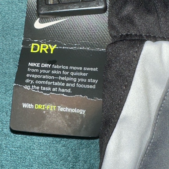 Boys size 7 NWT Nike Dry shorts with Dry Fit Technology !!!! - Picture 5 of 5